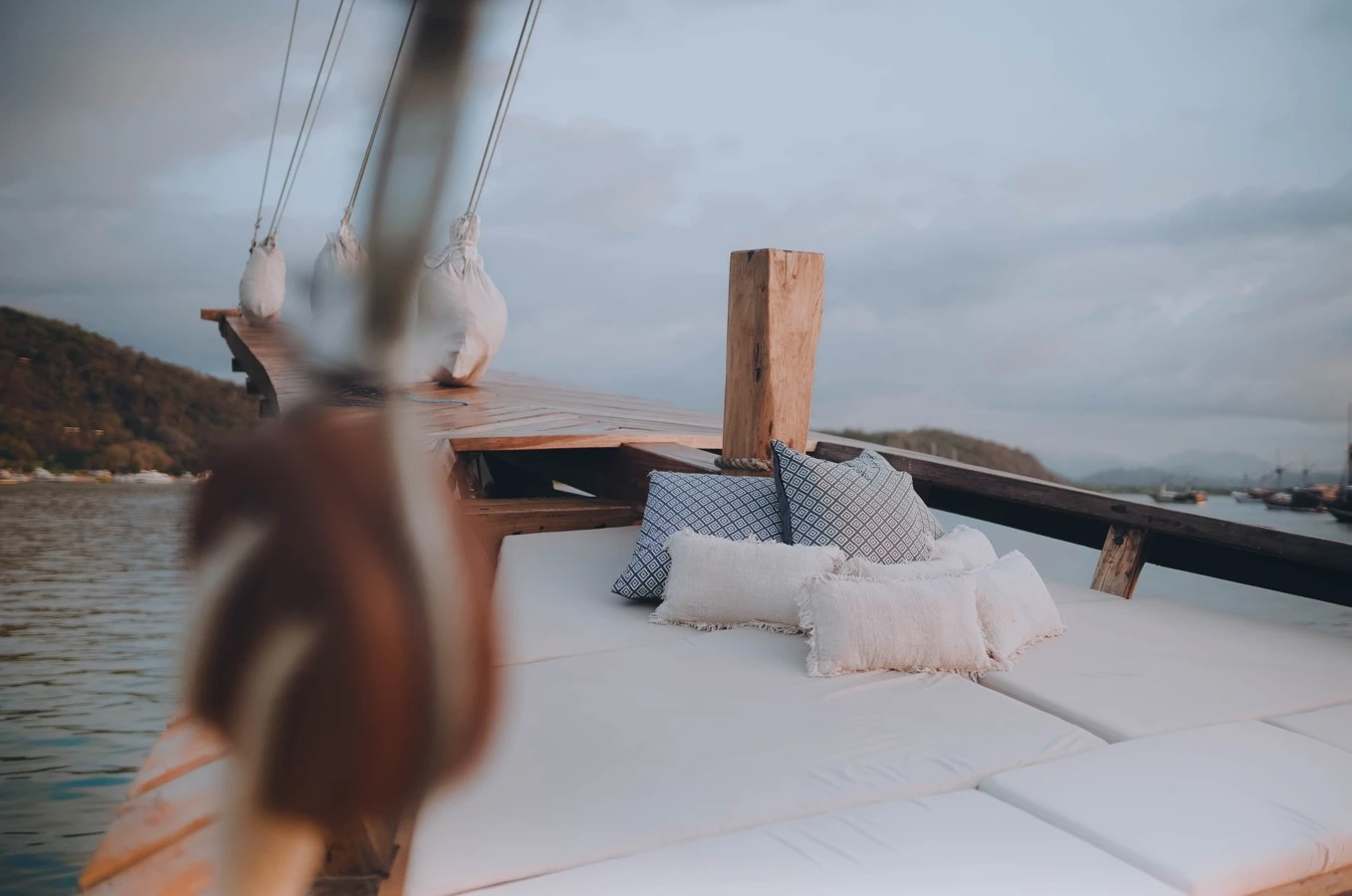 Sun deck loungers on Elbark Cruise phinisi