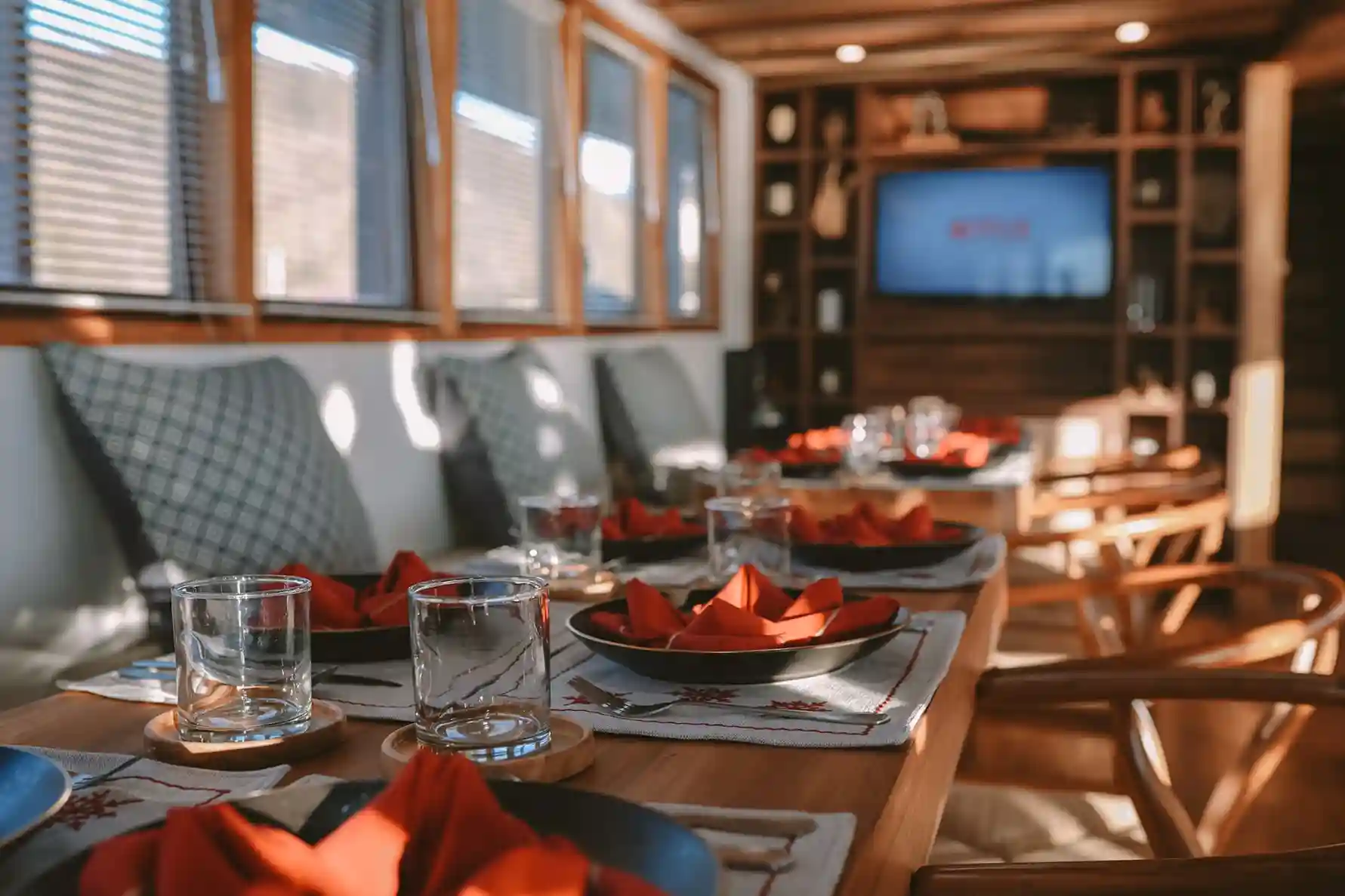 Indoor restaurant lounge on Elbark Cruise