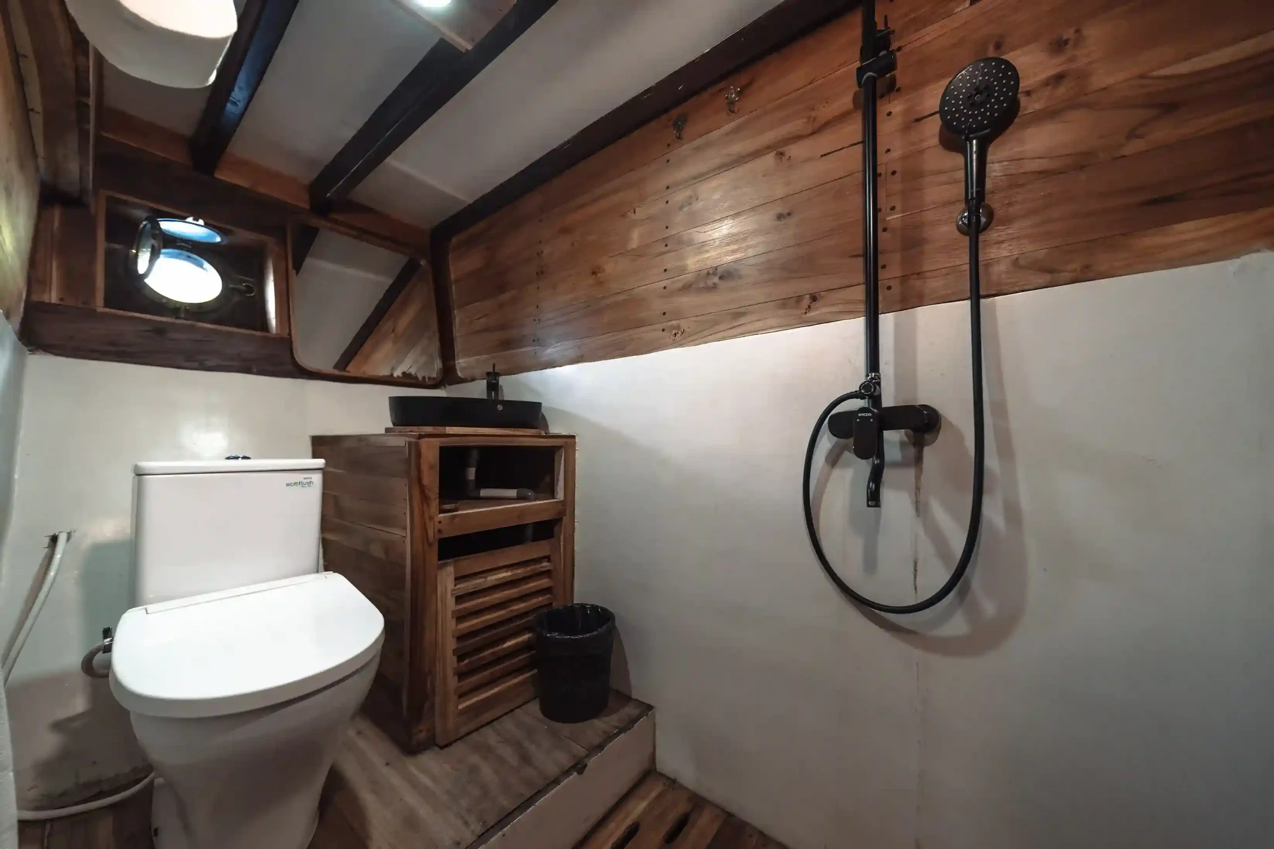 Toraja cabin seating area on Elbark Cruise